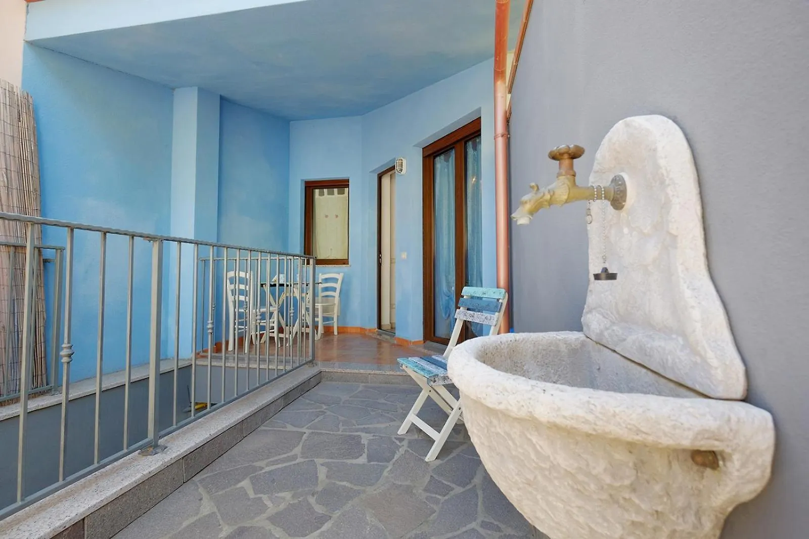 Casa Azzurra - Blue House Hotel Teulada 0*,  Italië